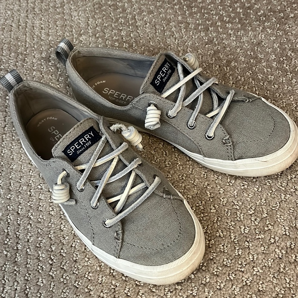 Women’s Sperry’s - size 6